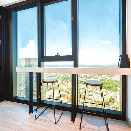 Mega Style Apartments Victoria One Мелбърн Екстериор снимка