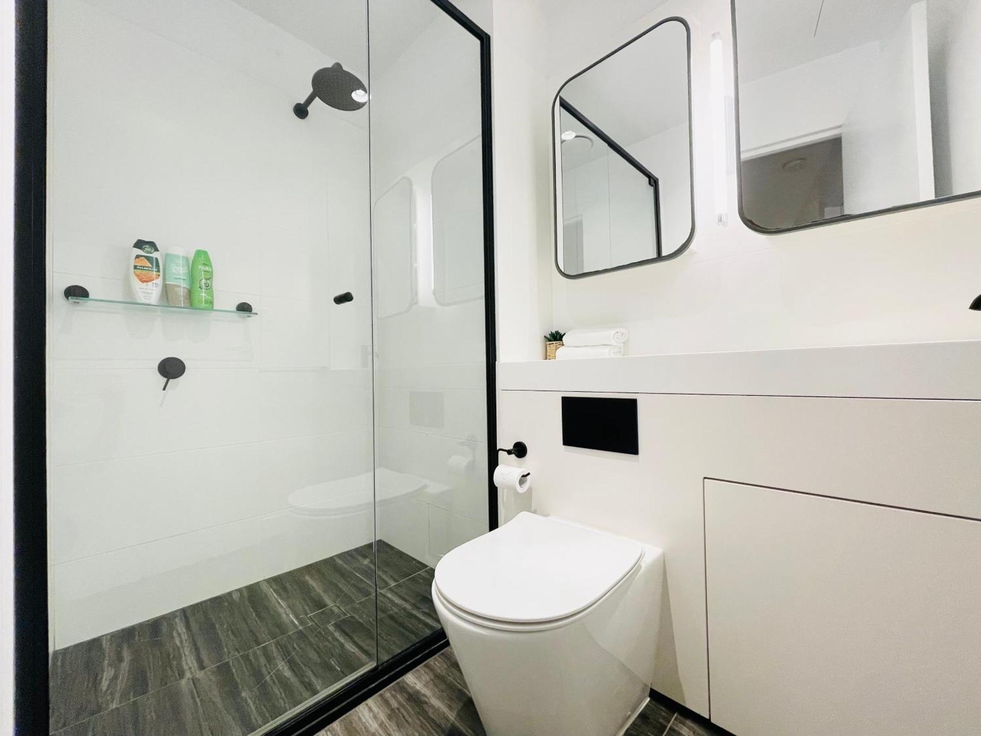 Mega Style Apartments Victoria One Мелбърн Екстериор снимка