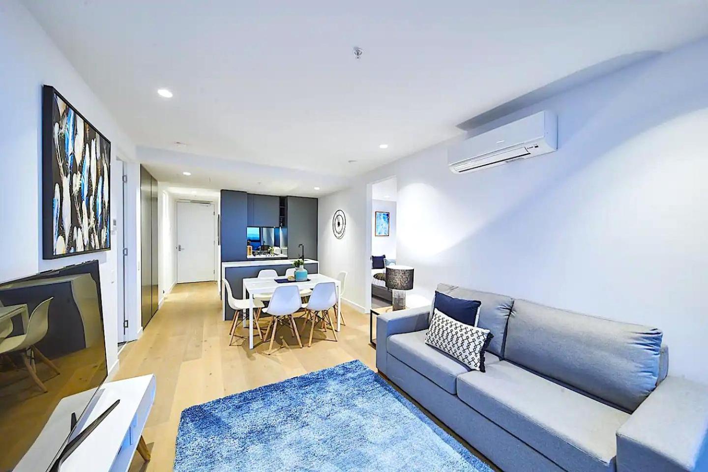 Mega Style Apartments Victoria One Мелбърн Стая снимка
