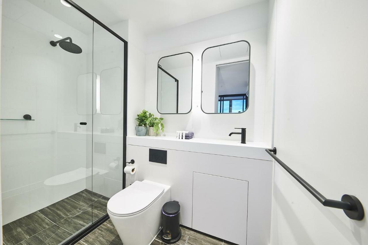 Mega Style Apartments Victoria One Мелбърн Екстериор снимка